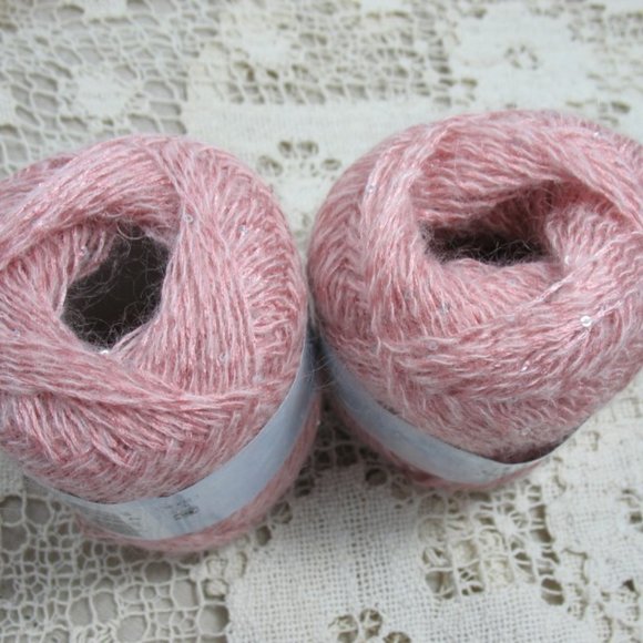 🐑 Lace Yarn with sequins, soft salmon pink color, Japanese yarn - Picture 7 of 10